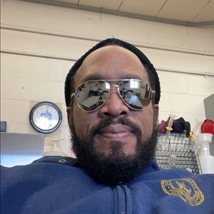 Meet your Posher, Derek